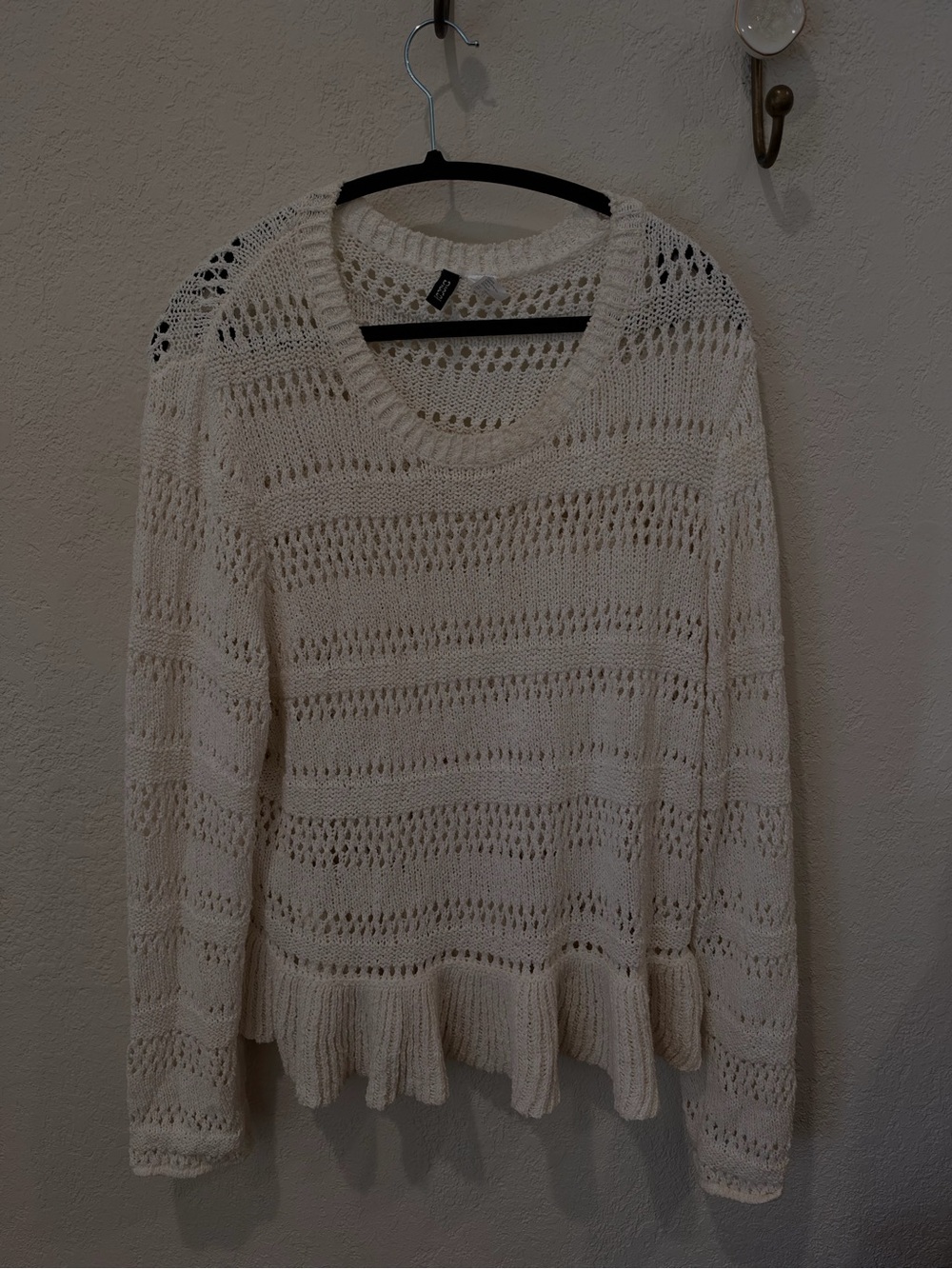 Open Knit Scalloped Hem Sweater Size Medium